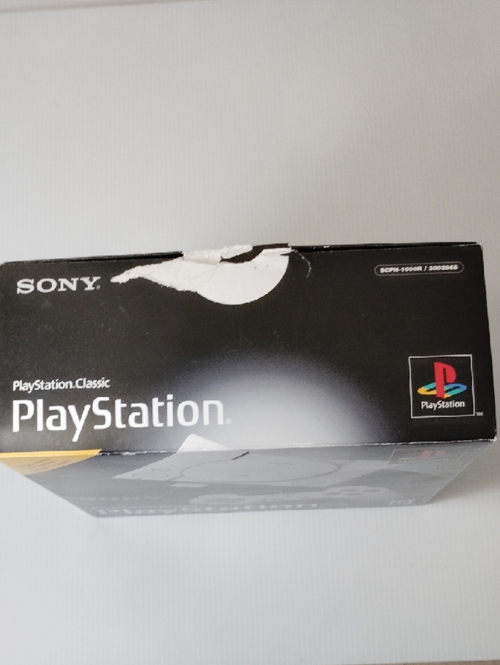 Sony PlayStation Classic Mini Console - White - Picture 5 of 11